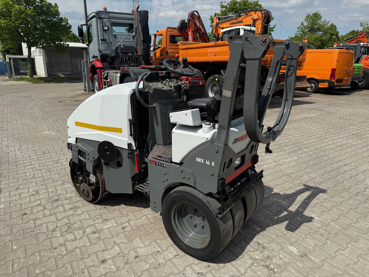 Ammann ARX16K Kombiwalze Stahl Gummi Asphaltwalze - Kombinovani valjak: slika 5 Ammann ARX16K Kombiwalze Stahl Gummi Asphaltwalze - Kombinovani valjak: slika 5