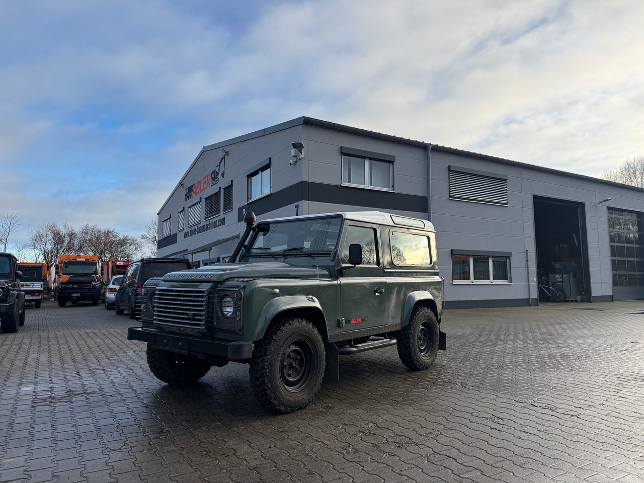 Land Rover Defender 90 2.4TD4 LKW Zulassung AHK - Automobil: slika 2 Land Rover Defender 90 2.4TD4 LKW Zulassung AHK - Automobil: slika 2