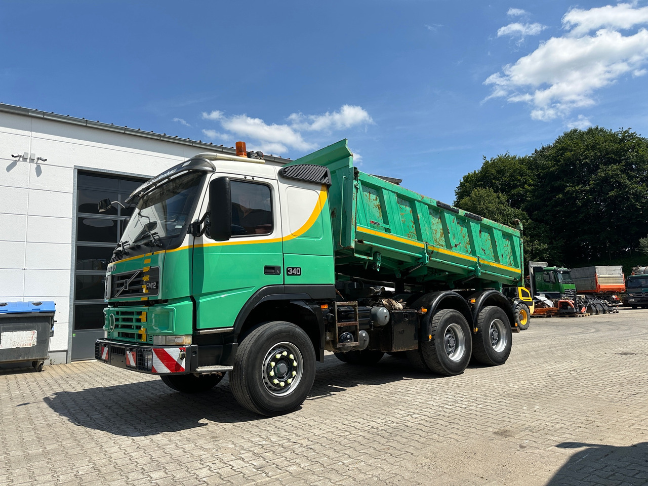 Volvo FM12 340 3-Seiten-Kipper Bordmatic AHK Klima - Istovarivač: slika 2 Volvo FM12 340 3-Seiten-Kipper Bordmatic AHK Klima - Istovarivač: slika 2