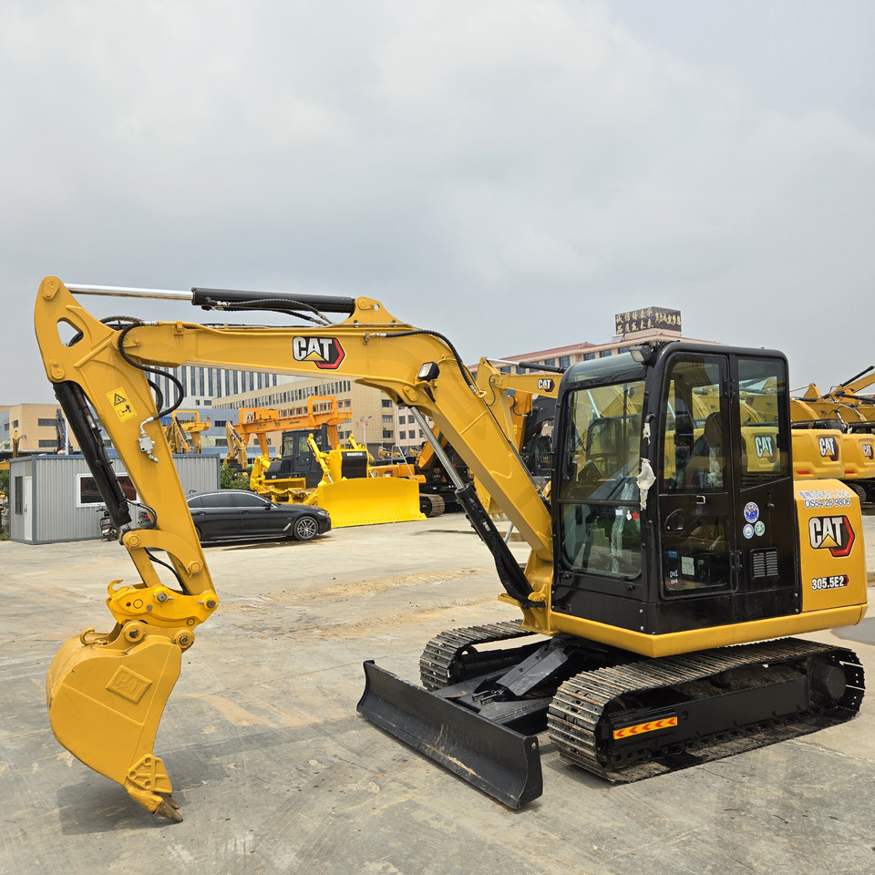 CATERPILLAR 305.5E2 - Mini bager: slika 3 CATERPILLAR 305.5E2 - Mini bager: slika 3