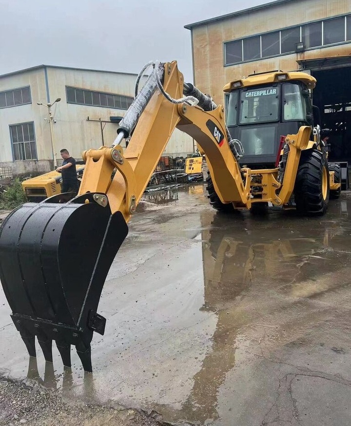 Caterpillar 420F - Bager utovarivač: slika 4 Caterpillar 420F - Bager utovarivač: slika 4