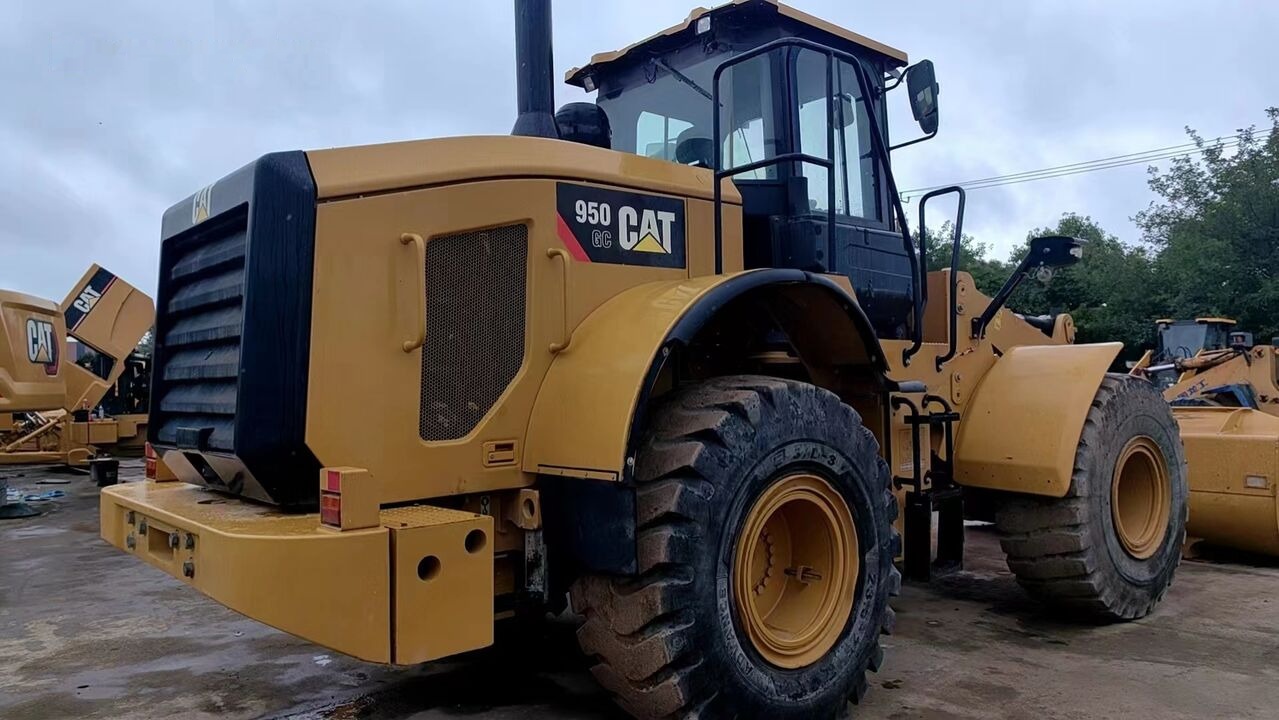 Caterpillar 950GC - Utovarivač točkaš: slika 4 Caterpillar 950GC - Utovarivač točkaš: slika 4