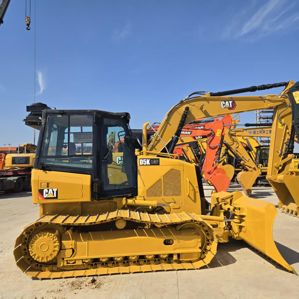 Caterpillar D5K - Bager guseničar: slika 2 Caterpillar D5K - Bager guseničar: slika 2