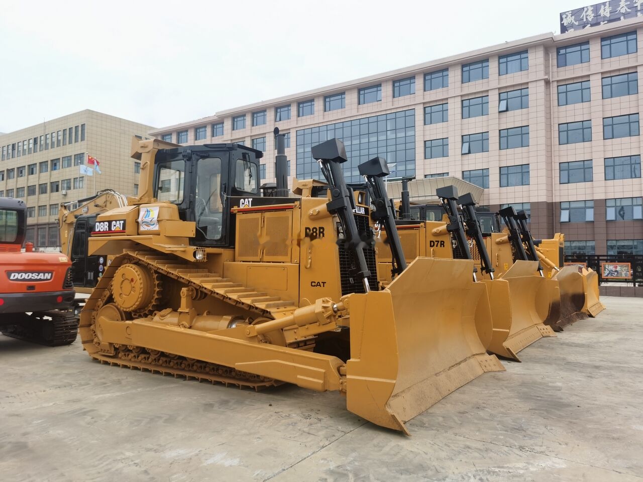 Caterpillar D8R - Buldožer: slika 2 Caterpillar D8R - Buldožer: slika 2