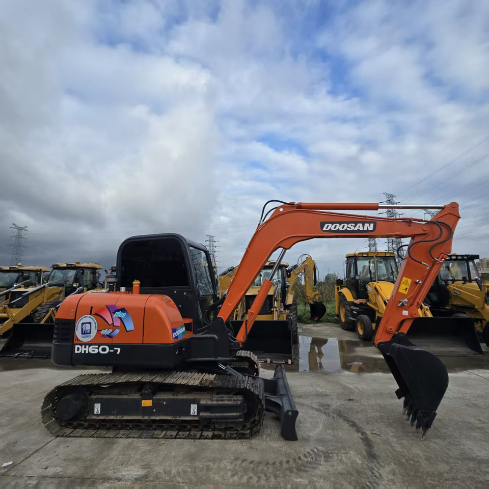 DOOSAN DH60 - Mini bager: slika 1 DOOSAN DH60 - Mini bager: slika 1