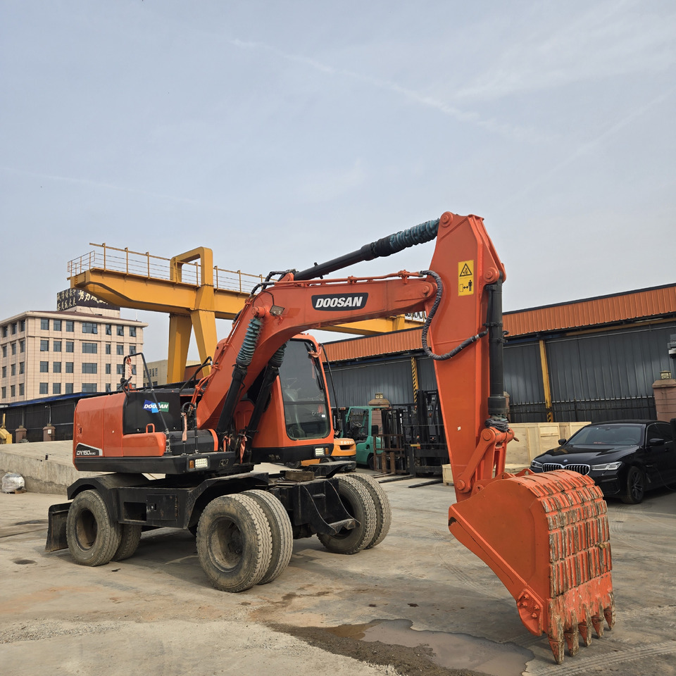 DOOSAN DX150W - Bager točkaš: slika 1 DOOSAN DX150W - Bager točkaš: slika 1