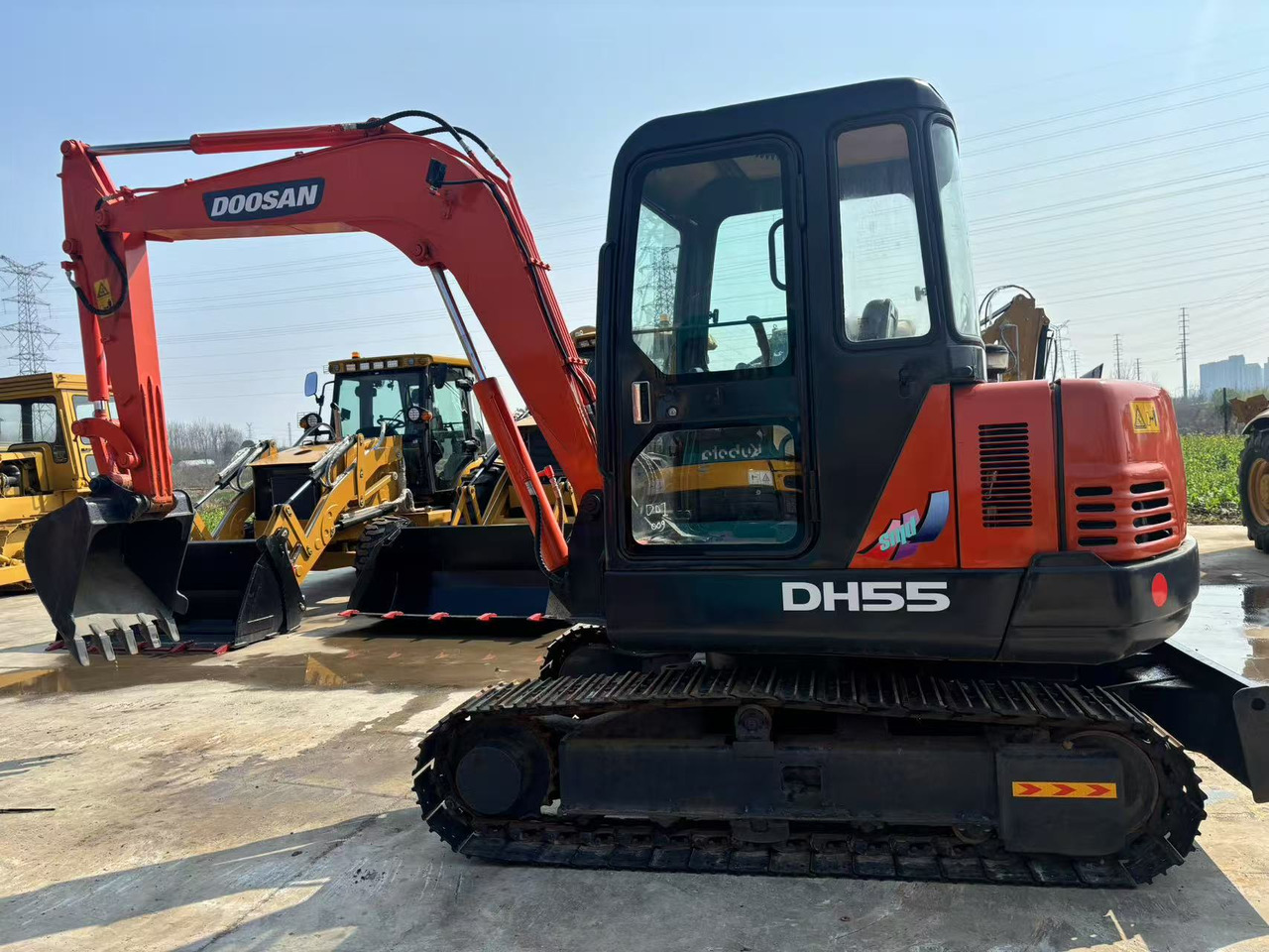 Doosan DH55 - Mini bager: slika 1 Doosan DH55 - Mini bager: slika 1