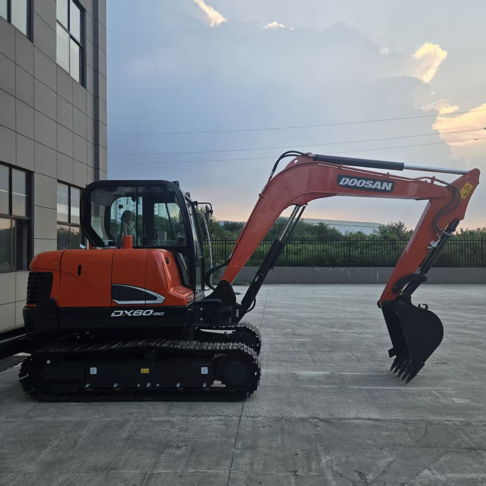 Doosan DX60 - Mini bager: slika 2 Doosan DX60 - Mini bager: slika 2