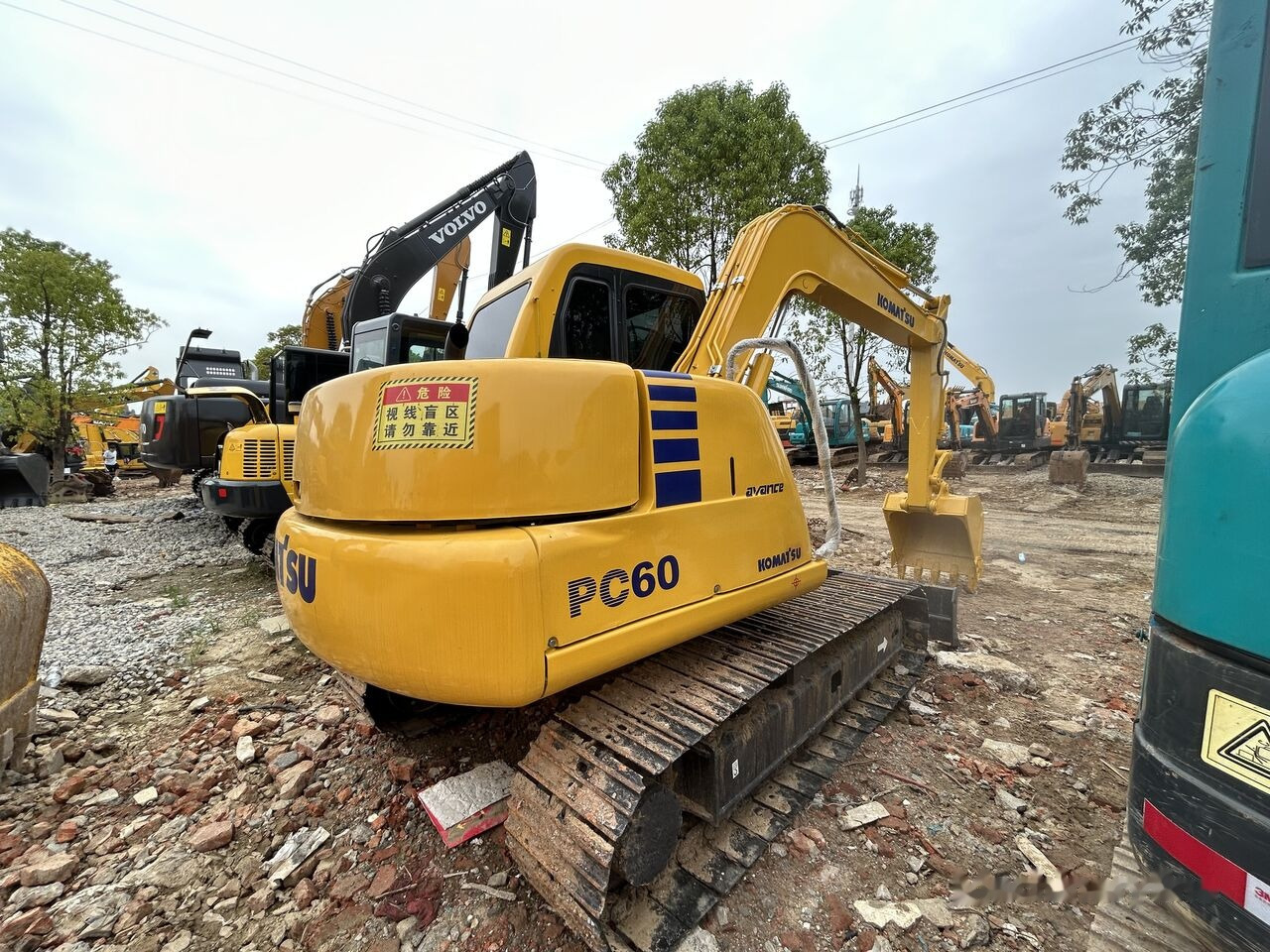 Komatsu PC60 - Bager guseničar: slika 1 Komatsu PC60 - Bager guseničar: slika 1