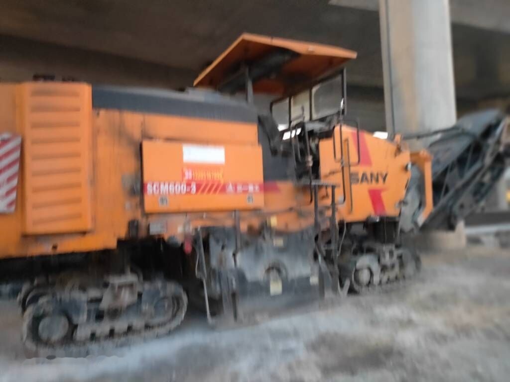 Sany SCM600-3 - Asfaltni finišer: slika 1 Sany SCM600-3 - Asfaltni finišer: slika 1