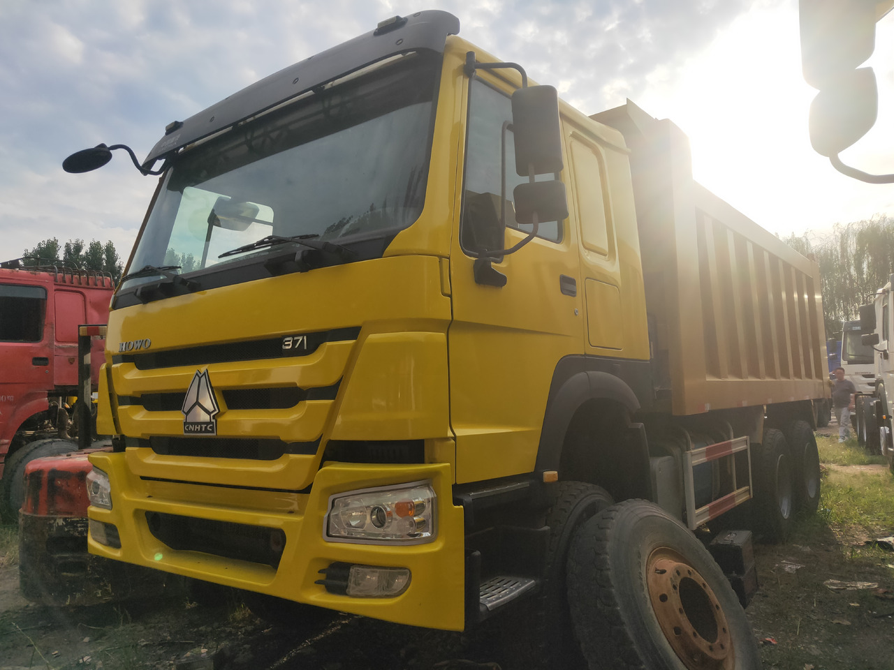Sinotruk HOWO 371 6*4 Dump truck - Istovarivač: slika 2 Sinotruk HOWO 371 6*4 Dump truck - Istovarivač: slika 2