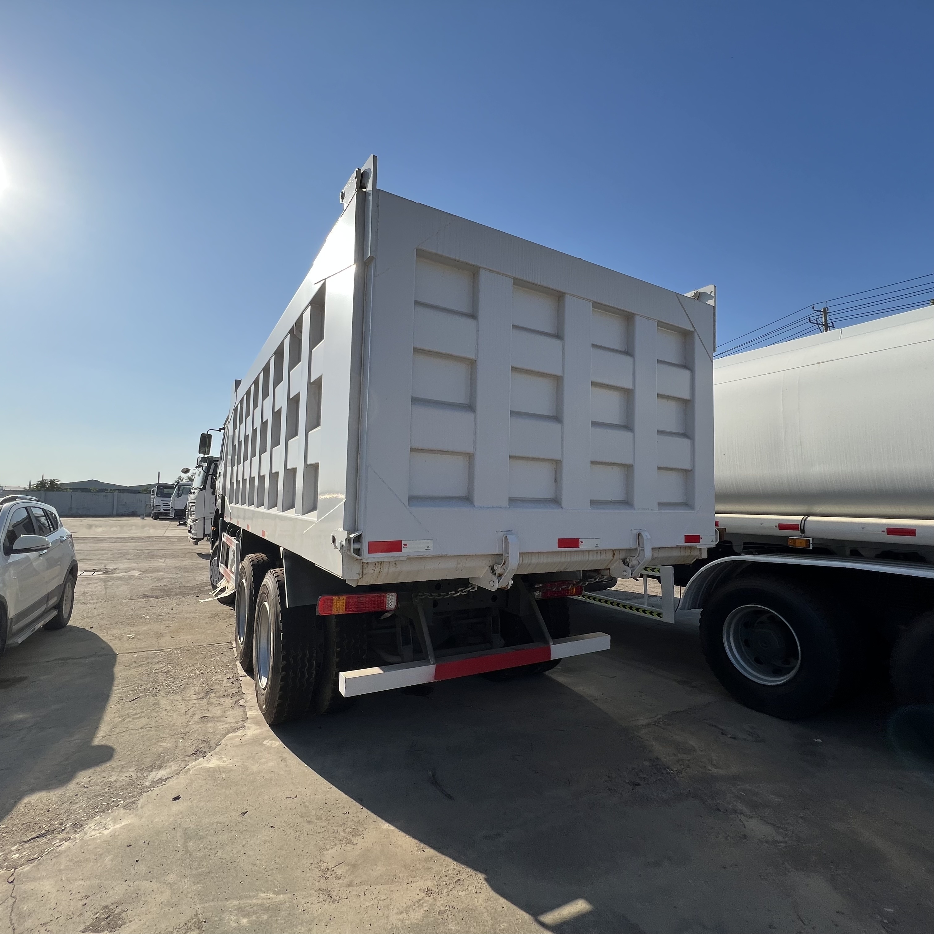 Sinotruk HOWO 371 6*4 Dump truck - Istovarivač: slika 4 Sinotruk HOWO 371 6*4 Dump truck - Istovarivač: slika 4