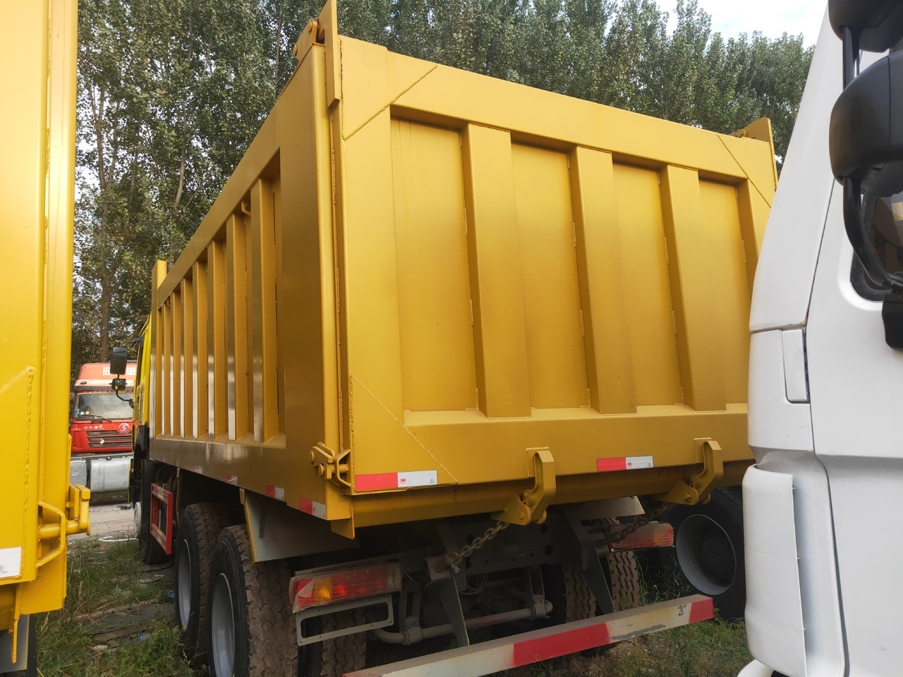 Sinotruk HOWO 371 6*4 Dump truck - Istovarivač: slika 2 Sinotruk HOWO 371 6*4 Dump truck - Istovarivač: slika 2