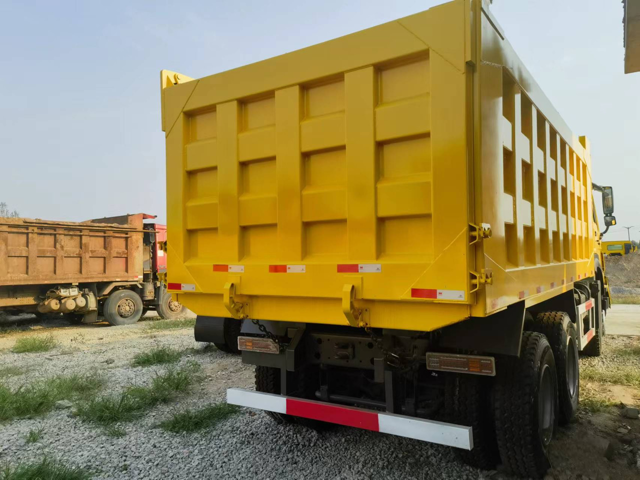 Sinotruk HOWO 371 6*4 Dump truck - Istovarivač: slika 5 Sinotruk HOWO 371 6*4 Dump truck - Istovarivač: slika 5