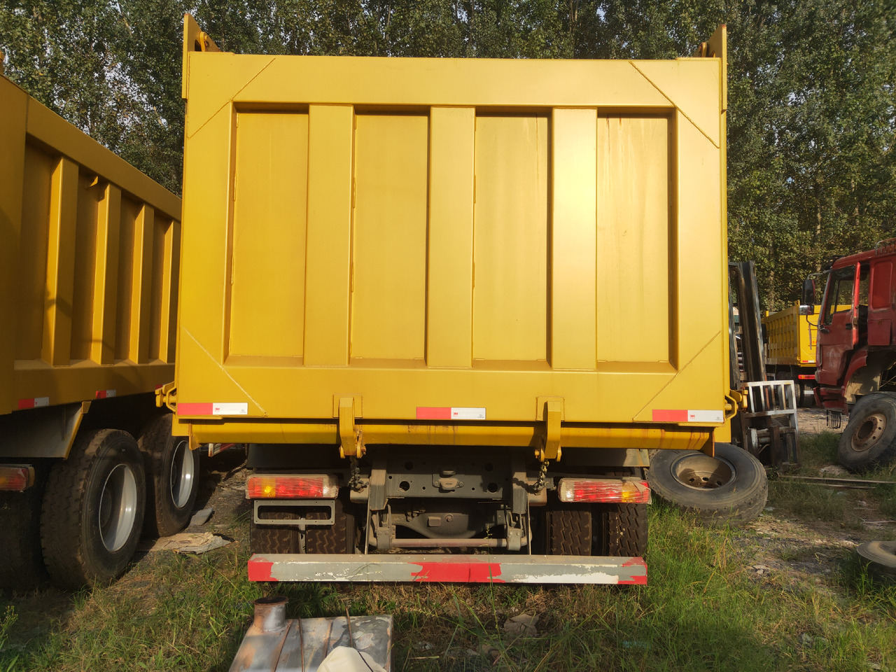 Sinotruk HOWO 371 6*4 Dump truck - Istovarivač: slika 3 Sinotruk HOWO 371 6*4 Dump truck - Istovarivač: slika 3