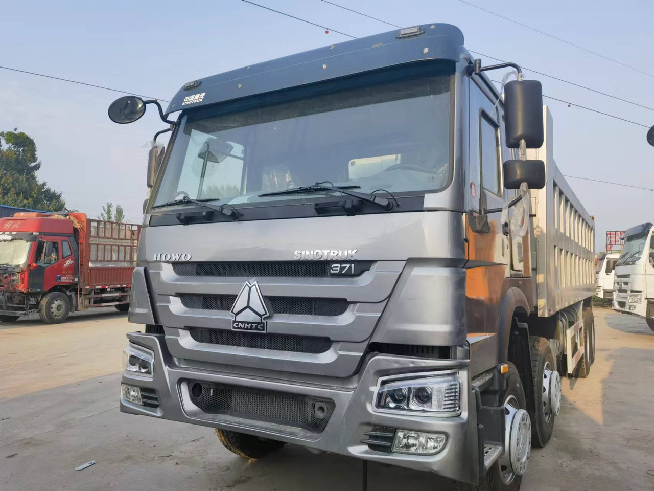 Sinotruk HOWO 371 8*4 Dump truck - Istovarivač: slika 4 Sinotruk HOWO 371 8*4 Dump truck - Istovarivač: slika 4
