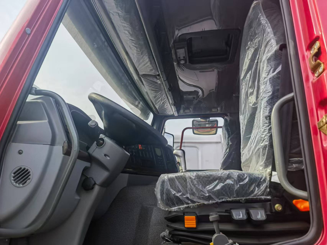 Istovarivač Sinotruk HOWO 6*4 Dump truck: slika 7