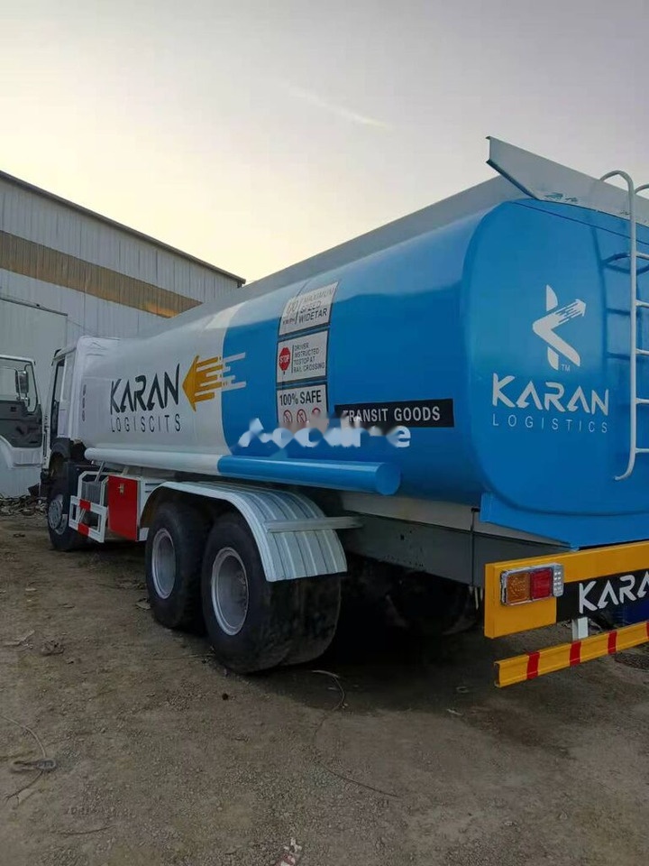 Sinotruk HOWO 6*4 Fuel Tank Truck - Kamion cisterna: slika 2 Sinotruk HOWO 6*4 Fuel Tank Truck - Kamion cisterna: slika 2