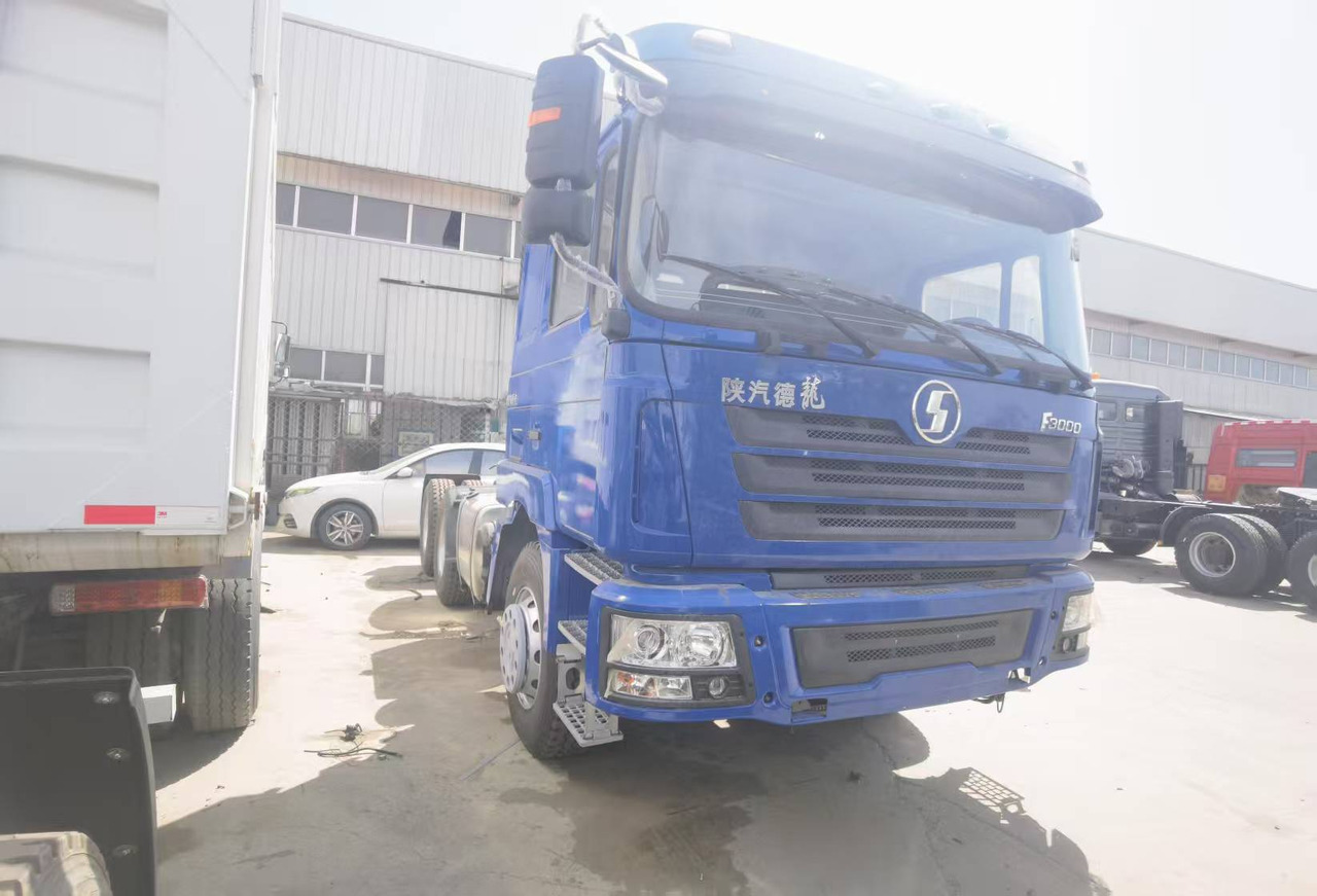 Shacman F3000 6*4 tractor - Tegljač: slika 4 Shacman F3000 6*4 tractor - Tegljač: slika 4