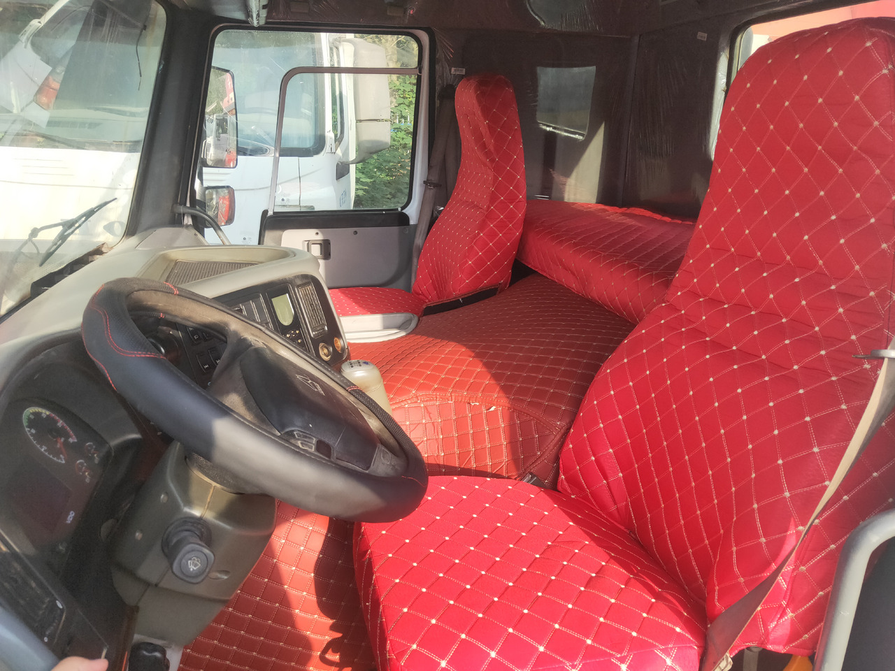 Tegljač Sinotruk HOWO 371 6*4 Tractor: slika 12