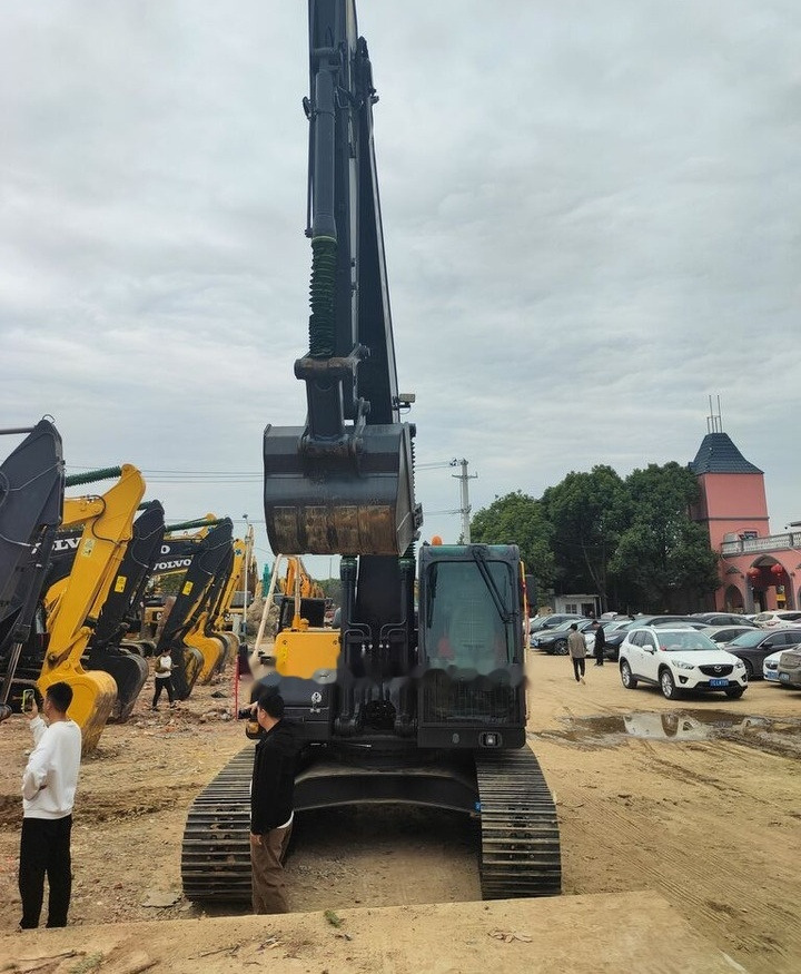 Volvo EC210 - Bager guseničar: slika 1 Volvo EC210 - Bager guseničar: slika 1