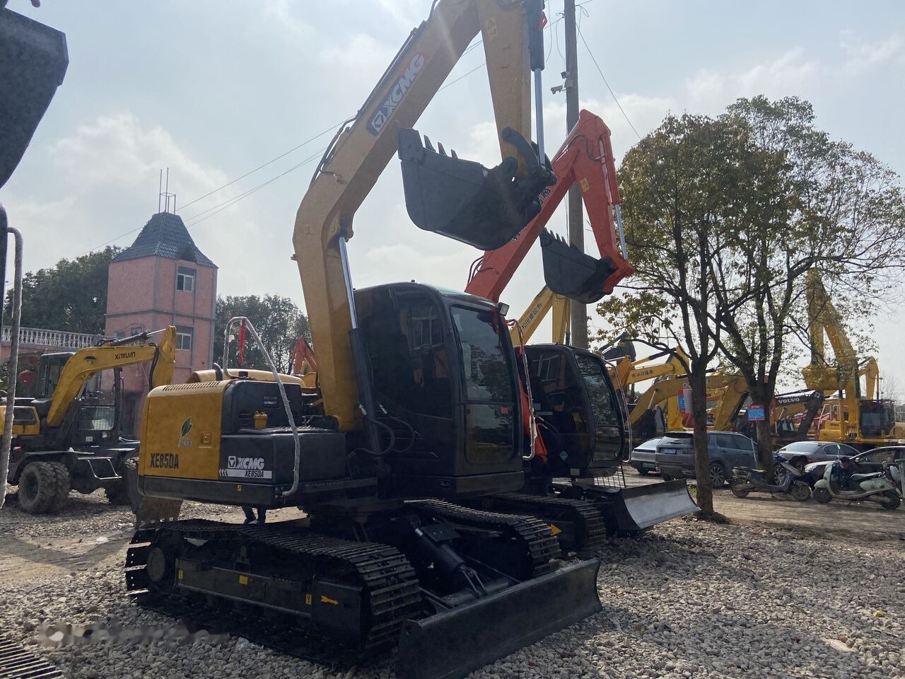 Bager guseničar XCMG XE85DA: slika 11
