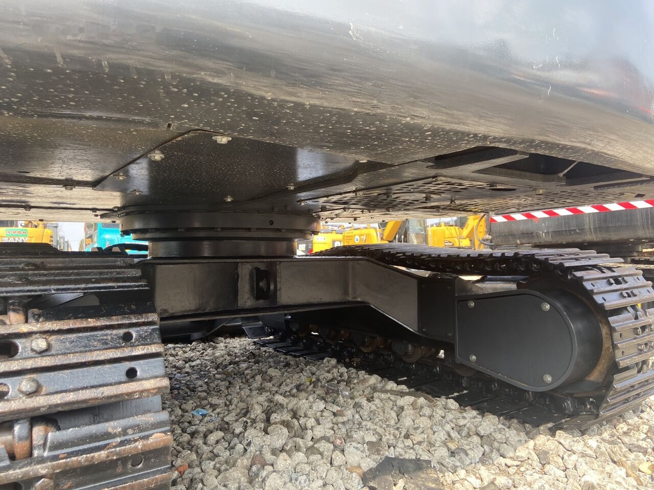 Bager guseničar XCMG XE85DA: slika 13