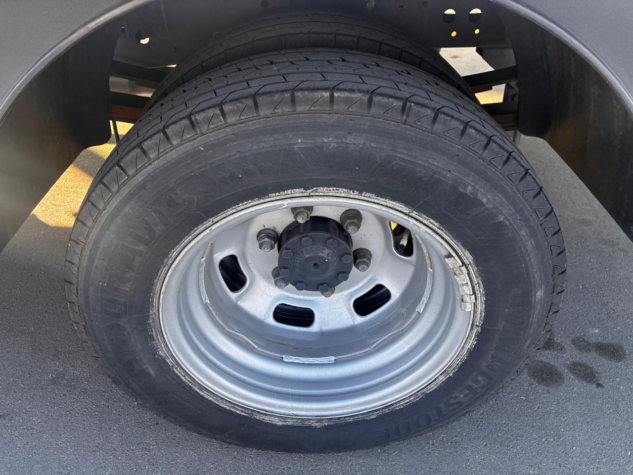 Dostavno vozilo sa zatvorenim sandukom Caja cerrada IVECO 35C16 20m3 con puertas traseras: slika 14