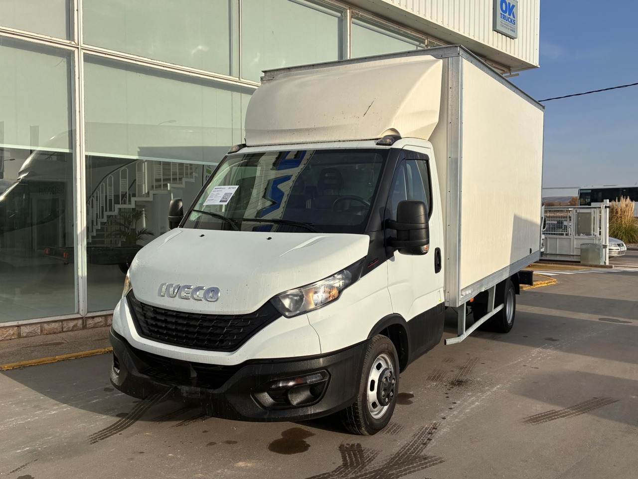 Caja cerrada IVECO 35C16 3.0 20m3 con puertas traseras - Dostavno vozilo sa zatvorenim sandukom: slika 1 Caja cerrada IVECO 35C16 3.0 20m3 con puertas traseras - Dostavno vozilo sa zatvorenim sandukom: slika 1