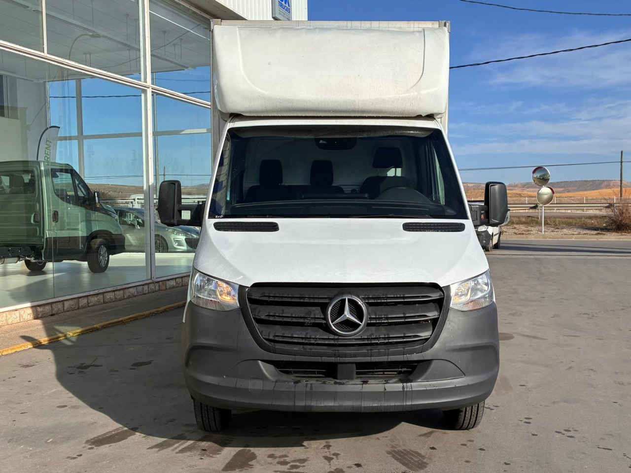 Caja cerrada Mercedes Sprinter 514 20m3 con puertas traseras - Dostavno vozilo sa zatvorenim sandukom: slika 2 Caja cerrada Mercedes Sprinter 514 20m3 con puertas traseras - Dostavno vozilo sa zatvorenim sandukom: slika 2