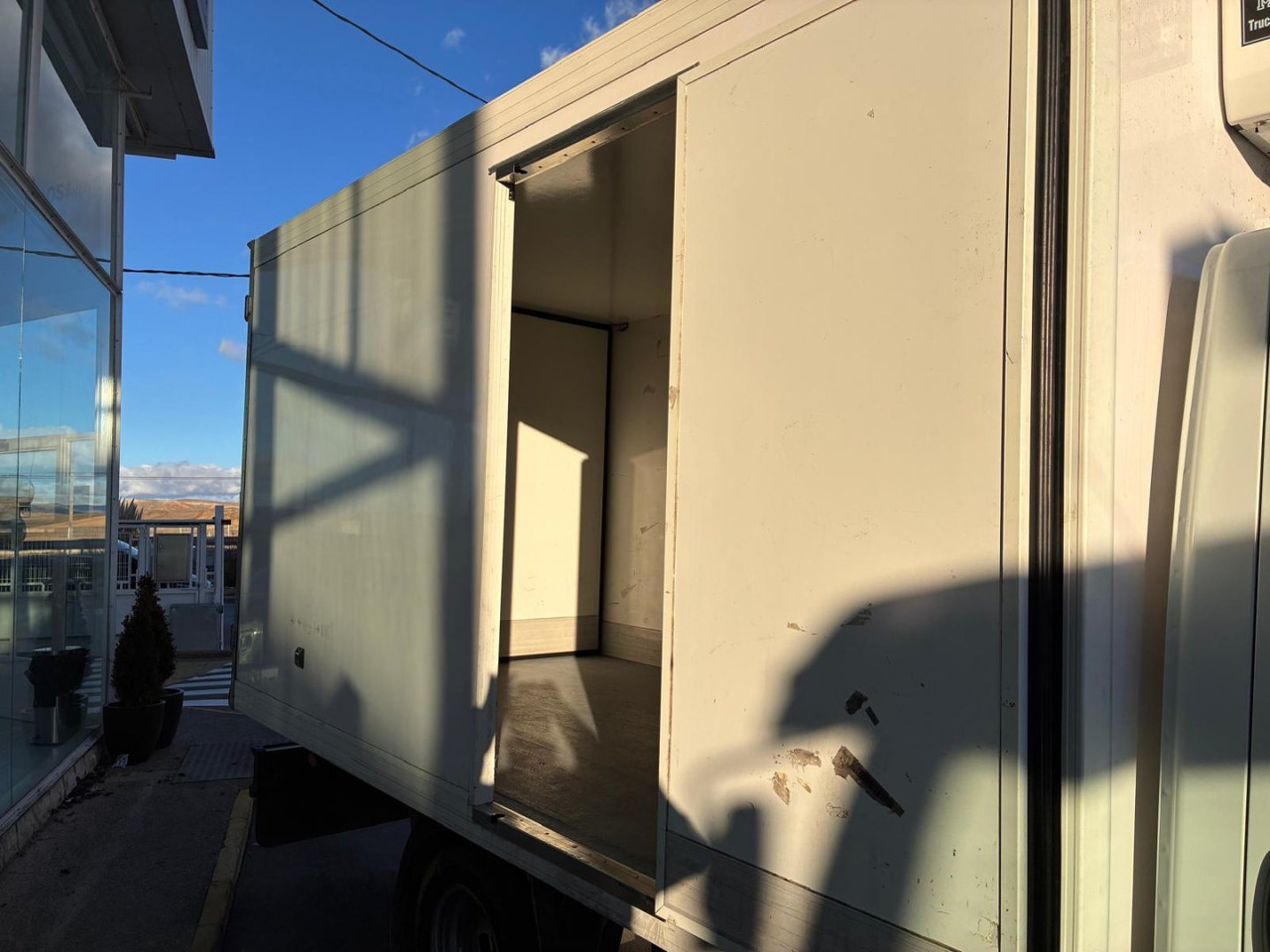 Frigorífico IVECO 35C16 3.0 FRIGORIFICA - Dostavno vozilo hladnjača: slika 4 Frigorífico IVECO 35C16 3.0 FRIGORIFICA - Dostavno vozilo hladnjača: slika 4