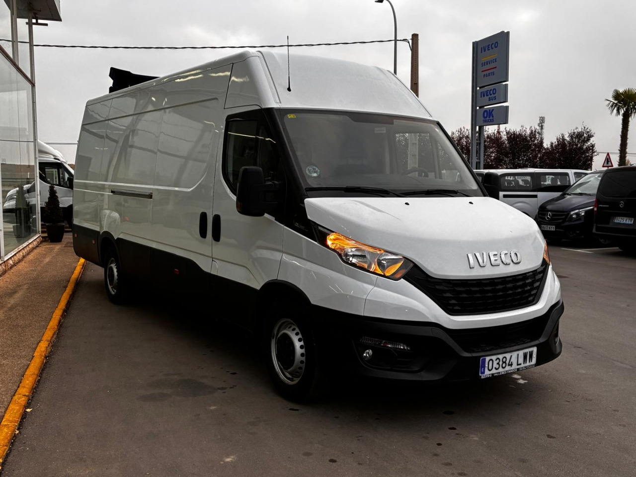 Furgón IVECO 35S14 V 16m3 - Furgon: slika 3 Furgón IVECO 35S14 V 16m3 - Furgon: slika 3