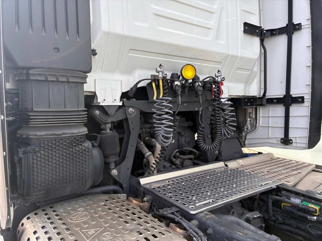 Cabeza Tractora IVECO S-WAY 510 AUTOMATICO CON INTARDER - Tegljač: slika 5 Cabeza Tractora IVECO S-WAY 510 AUTOMATICO CON INTARDER - Tegljač: slika 5