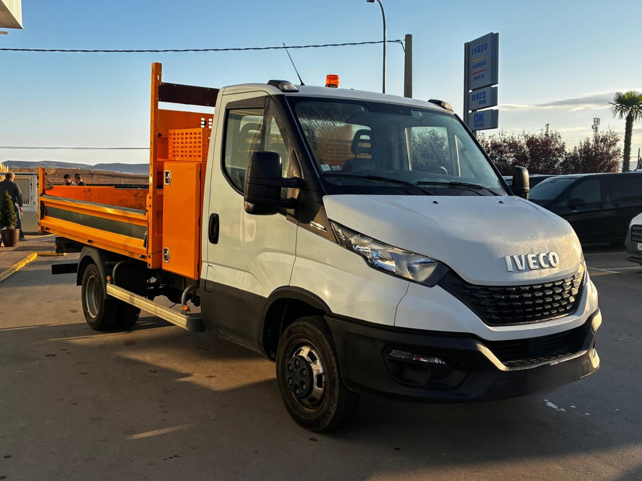 Volquete/Dumper IVECO 35C14 CAJA BASCULANTE - Dostavno vozilo kiper: slika 3 Volquete/Dumper IVECO 35C14 CAJA BASCULANTE - Dostavno vozilo kiper: slika 3