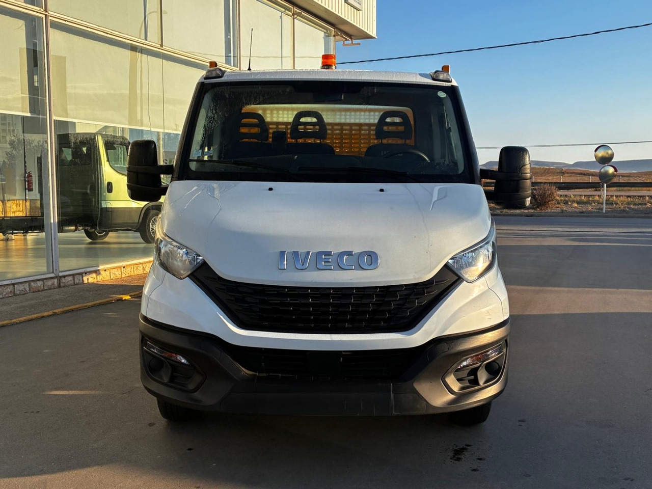 Volquete/Dumper IVECO 35C14 CAJA BASCULANTE - Dostavno vozilo kiper: slika 2 Volquete/Dumper IVECO 35C14 CAJA BASCULANTE - Dostavno vozilo kiper: slika 2