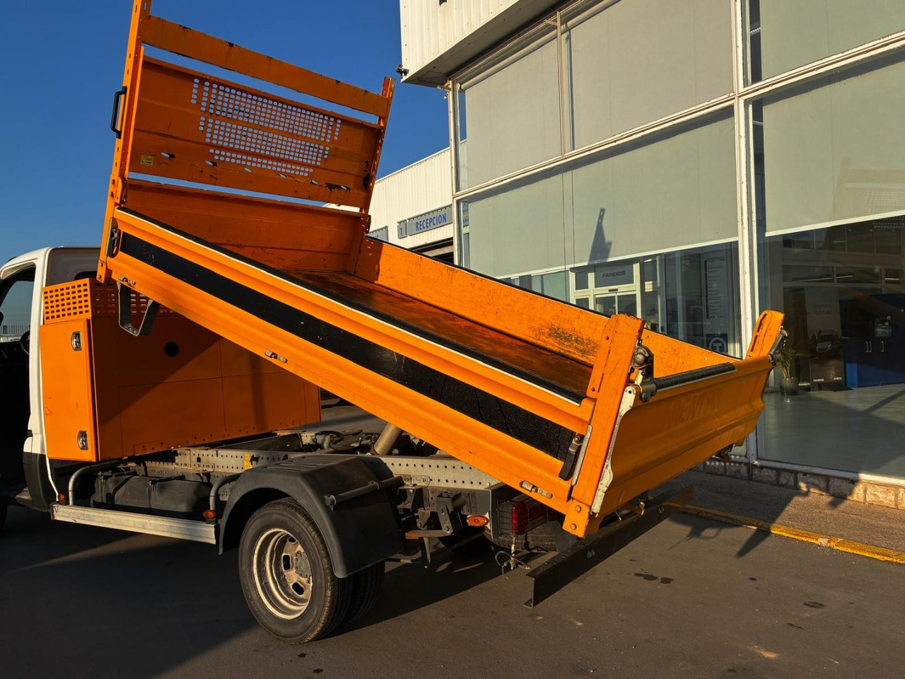 Volquete/Dumper IVECO 35C14 CAJA BASCULANTE - Dostavno vozilo kiper: slika 5 Volquete/Dumper IVECO 35C14 CAJA BASCULANTE - Dostavno vozilo kiper: slika 5