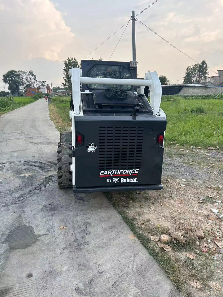BOBCAT S18 - Mini utovarivač: slika 5 BOBCAT S18 - Mini utovarivač: slika 5