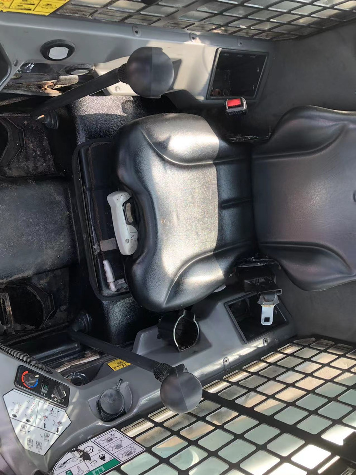 BOBCAT S550 - Mini utovarivač: slika 5 BOBCAT S550 - Mini utovarivač: slika 5