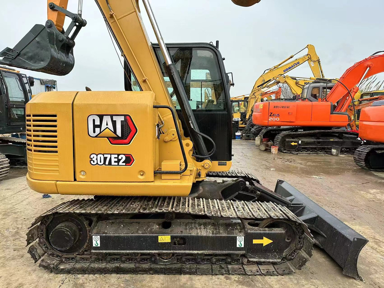 CAT 307E2 - Mini bager: slika 2 CAT 307E2 - Mini bager: slika 2