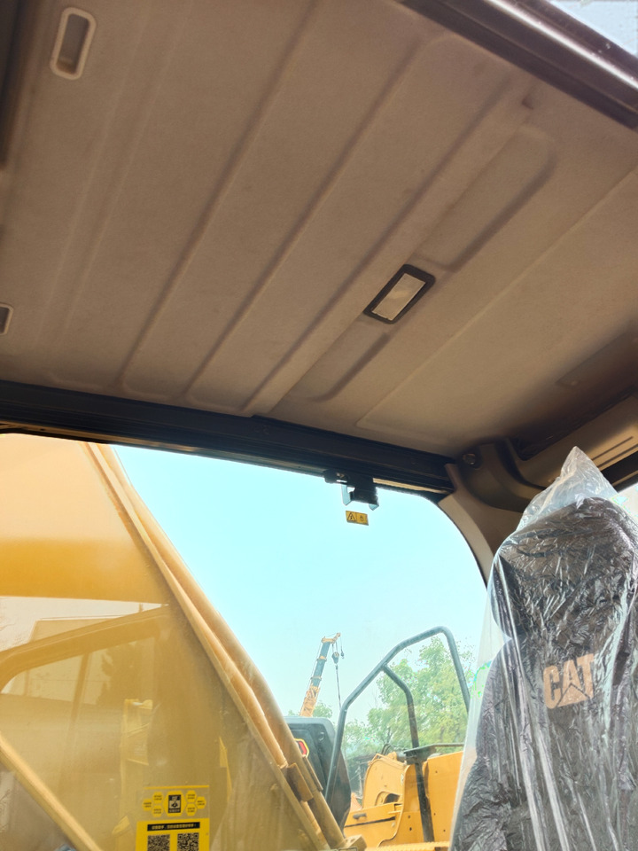 CAT 330GC - Bager guseničar: slika 2 CAT 330GC - Bager guseničar: slika 2