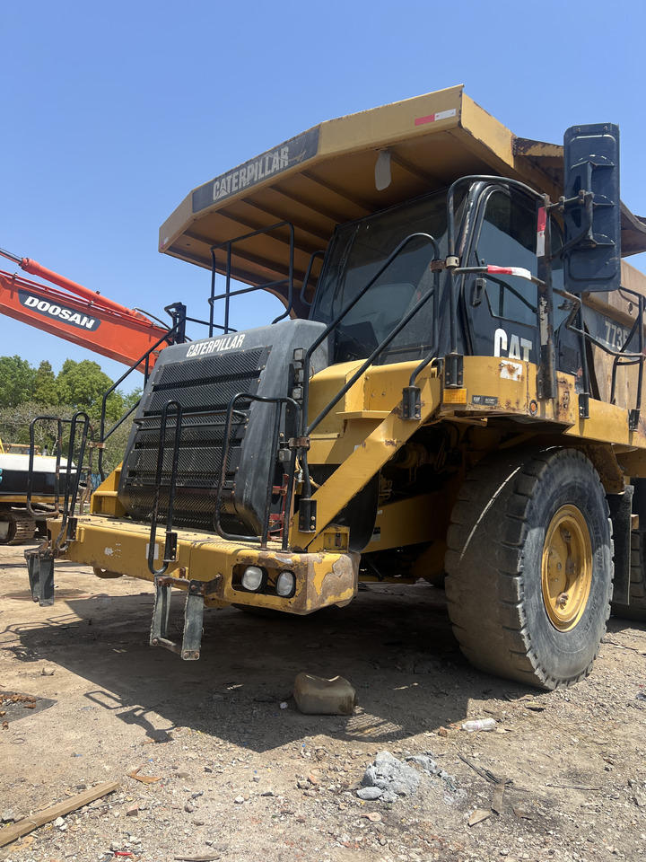 CAT 773F MINING DUMP TRUCK - Kiper sa krutom šasijom/ Kiper za kamen: slika 1 CAT 773F MINING DUMP TRUCK - Kiper sa krutom šasijom/ Kiper za kamen: slika 1