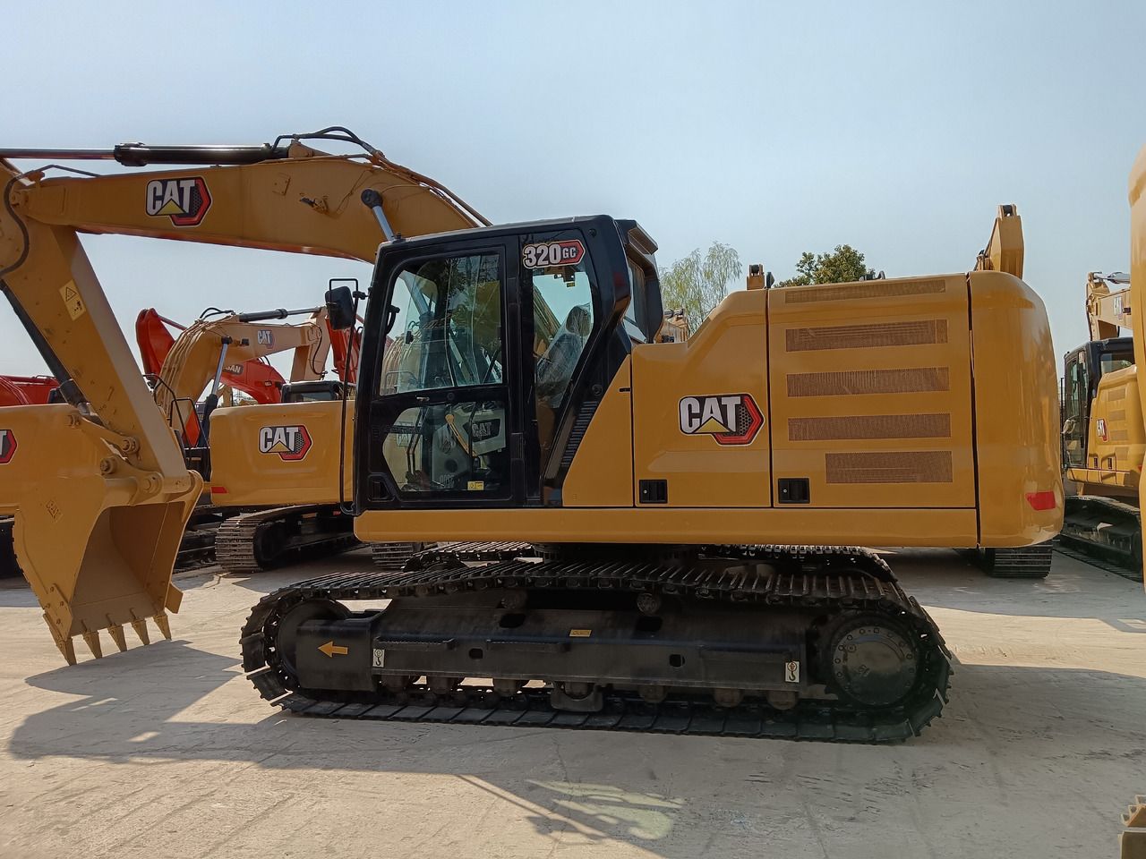 CATERPILLAR 320 GC CAT 320GC 320D2L 330GC 336GC 323GC - Bager guseničar: slika 1 CATERPILLAR 320 GC CAT 320GC 320D2L 330GC 336GC 323GC - Bager guseničar: slika 1