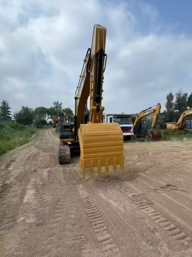 CATERPILLAR 320D2 L CAT 320D 2 L - Bager guseničar: slika 5 CATERPILLAR 320D2 L CAT 320D 2 L - Bager guseničar: slika 5