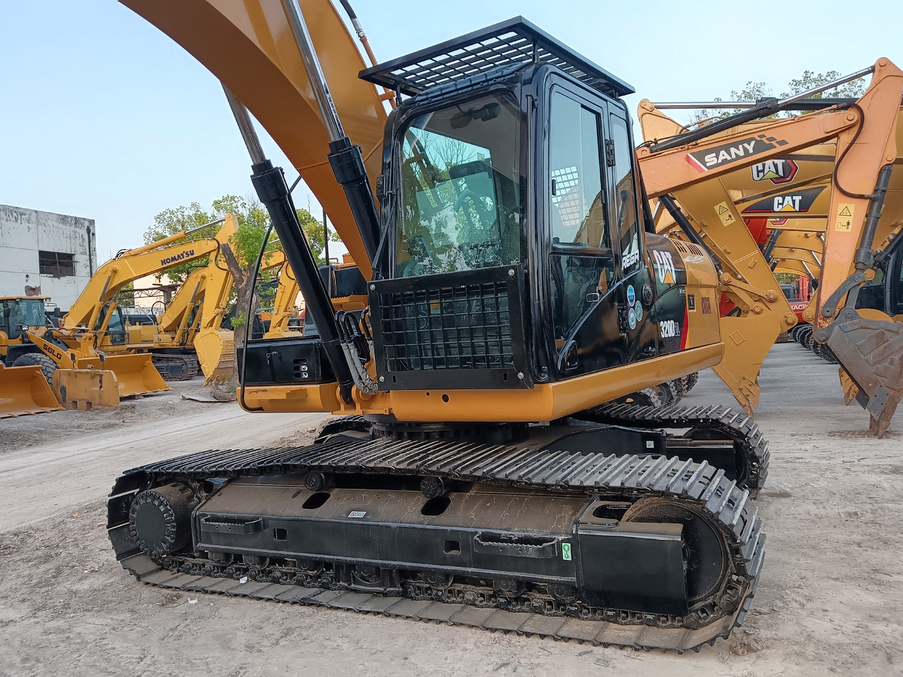 CATERPILLAR 320D2L CAT 320 D 2 L - Bager guseničar: slika 3 CATERPILLAR 320D2L CAT 320 D 2 L - Bager guseničar: slika 3