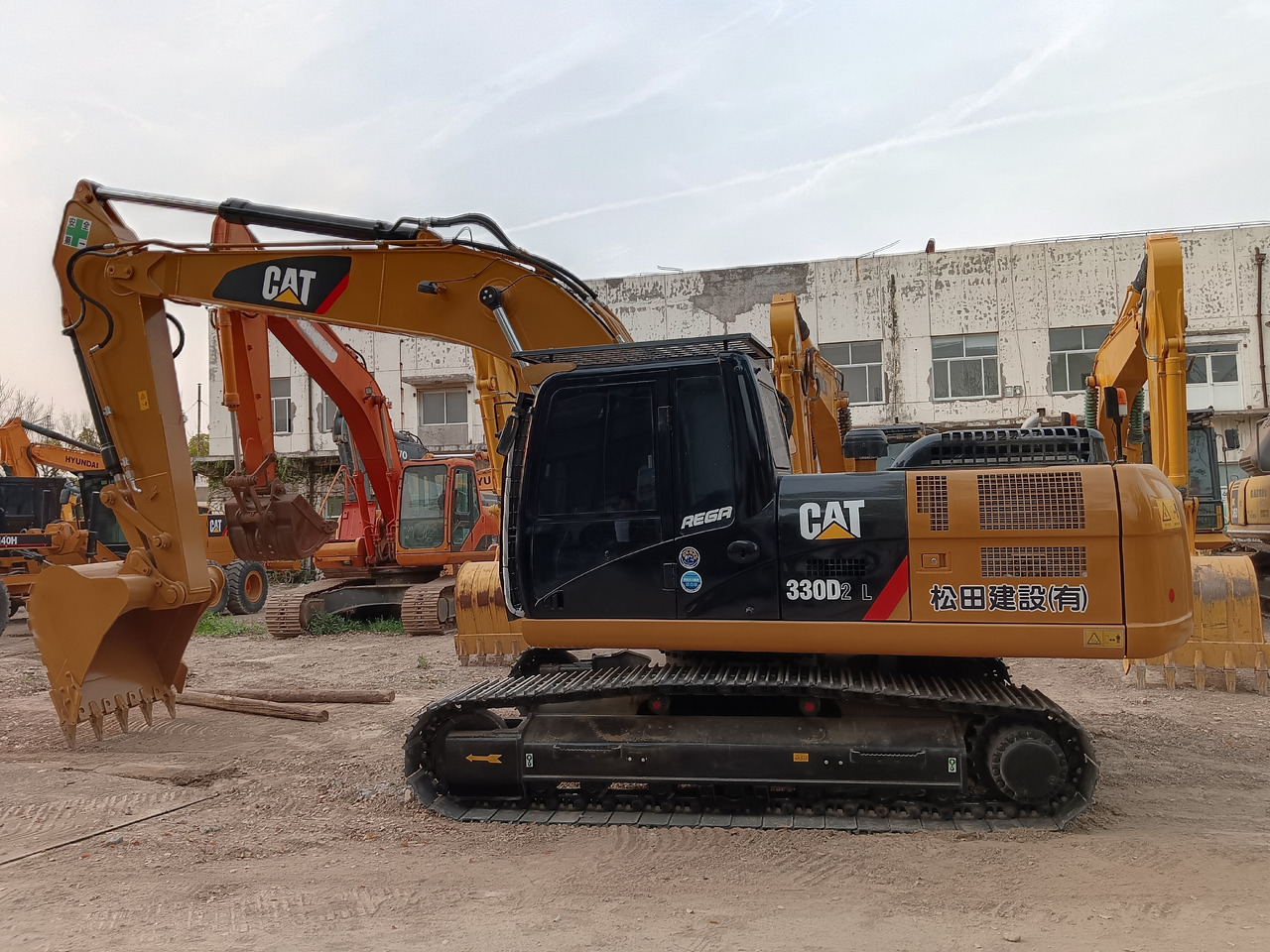 Bager guseničar CATERPILLAR 330D2 L CAT 330D2L: slika 13
