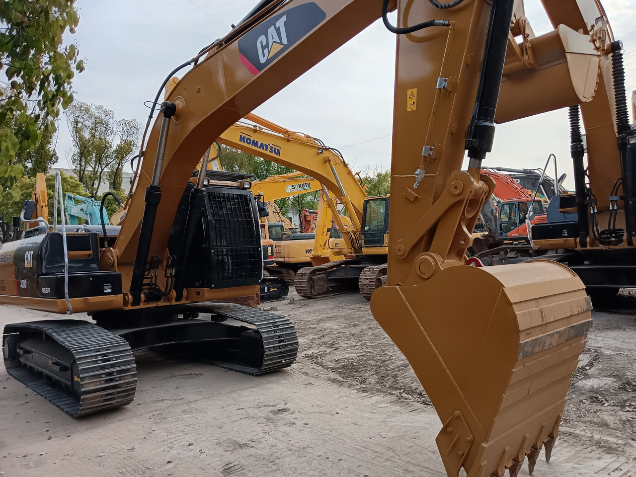 Bager guseničar CATERPILLAR 330D2 L CAT 330D2L: slika 9