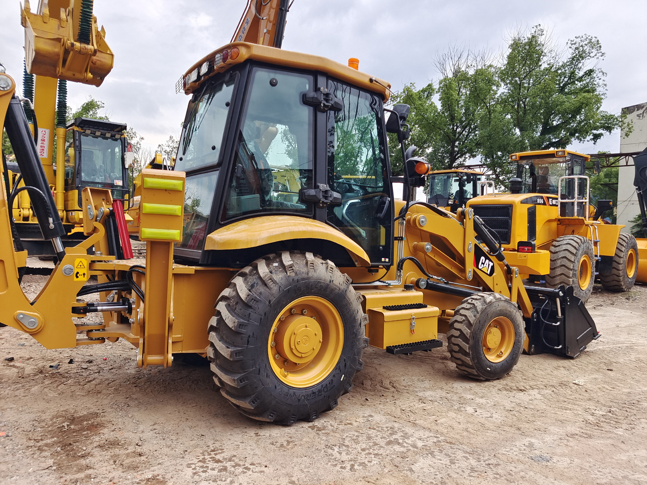 CATERPILLAR 420F CAT BRAND NEW - Bager utovarivač: slika 1 CATERPILLAR 420F CAT BRAND NEW - Bager utovarivač: slika 1