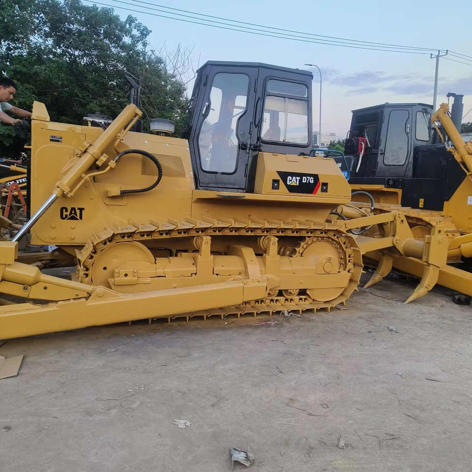 CATERPILLAR D7G CAT D 7 G WITH RIPPER D6G D6R D8R D8N D8T - Buldožer: slika 1 CATERPILLAR D7G CAT D 7 G WITH RIPPER D6G D6R D8R D8N D8T - Buldožer: slika 1