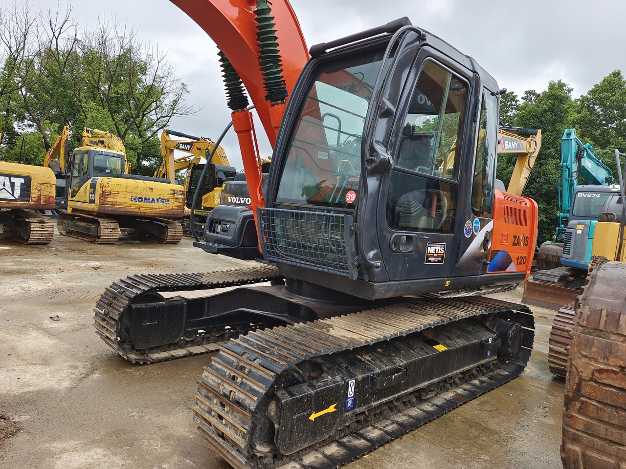 HITACHI ZX 120 Hitachi ZAXIS 120 - Bager guseničar: slika 3 HITACHI ZX 120 Hitachi ZAXIS 120 - Bager guseničar: slika 3