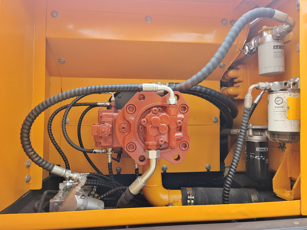 HYUNDAI HX220HD - Bager guseničar: slika 5 HYUNDAI HX220HD - Bager guseničar: slika 5